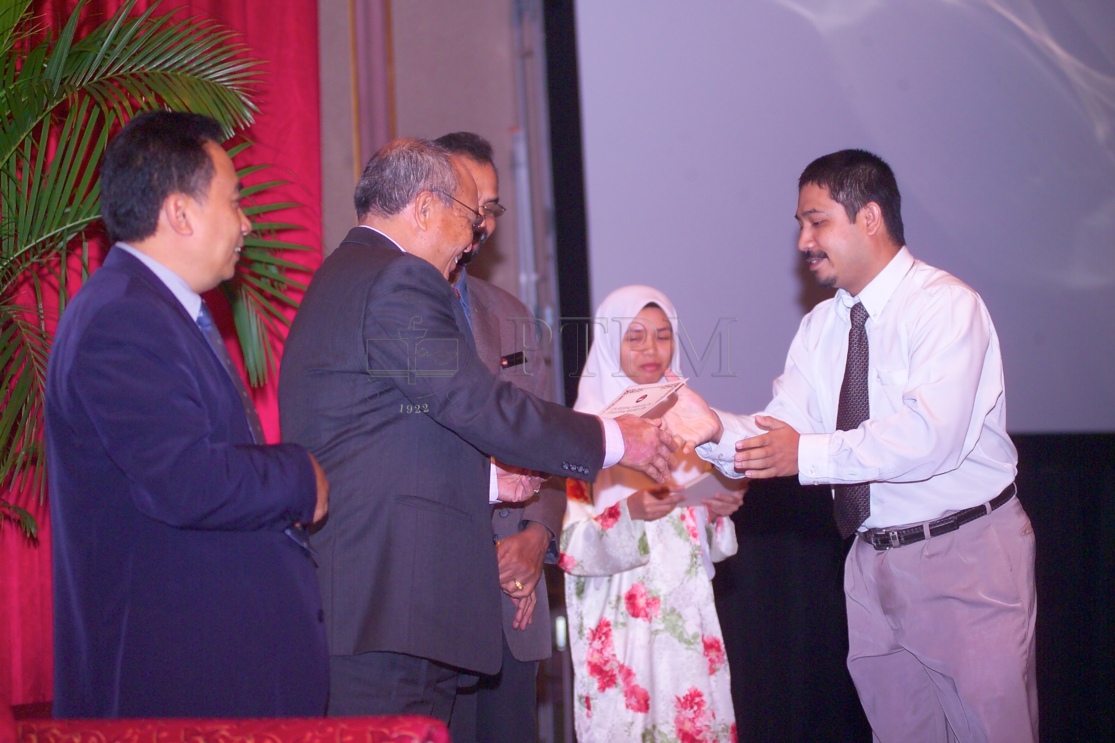 PTPM 06 23 eduresearch D9X40930